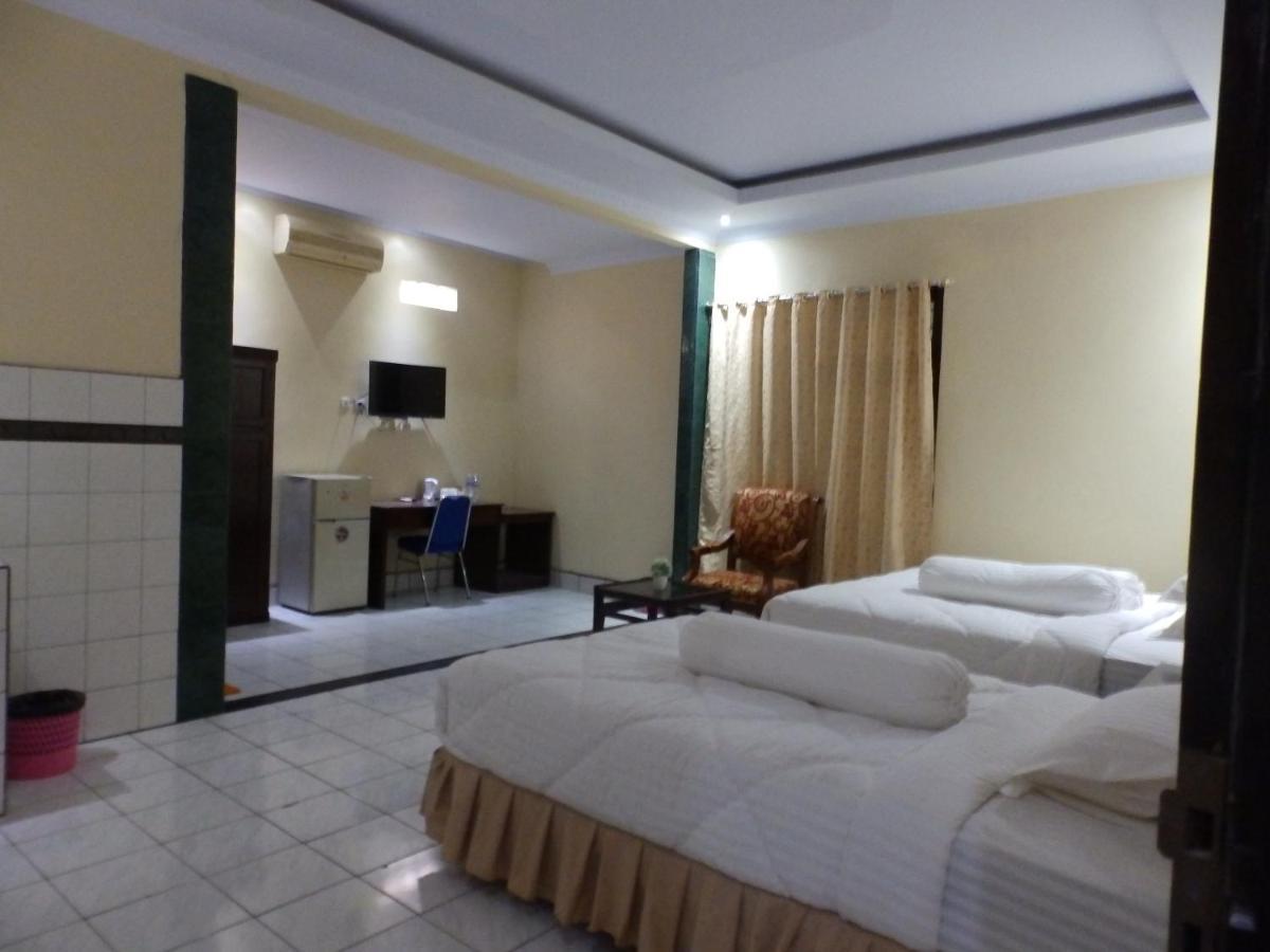 Bahari Family Hotel Bitung 外观 照片