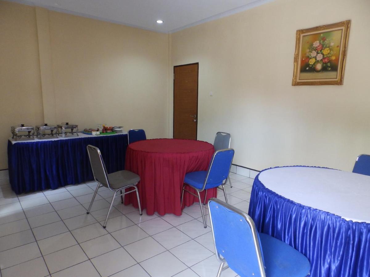Bahari Family Hotel Bitung 外观 照片