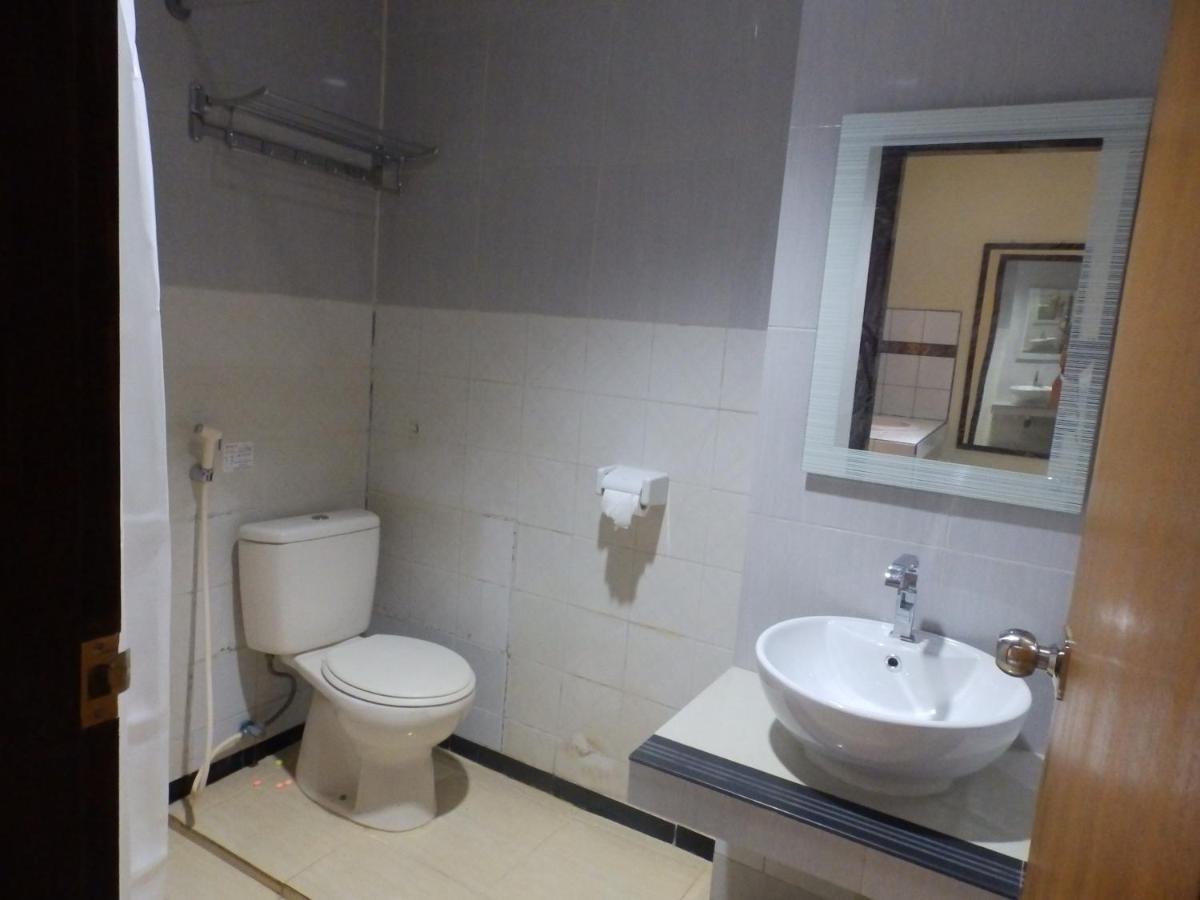 Bahari Family Hotel Bitung 外观 照片