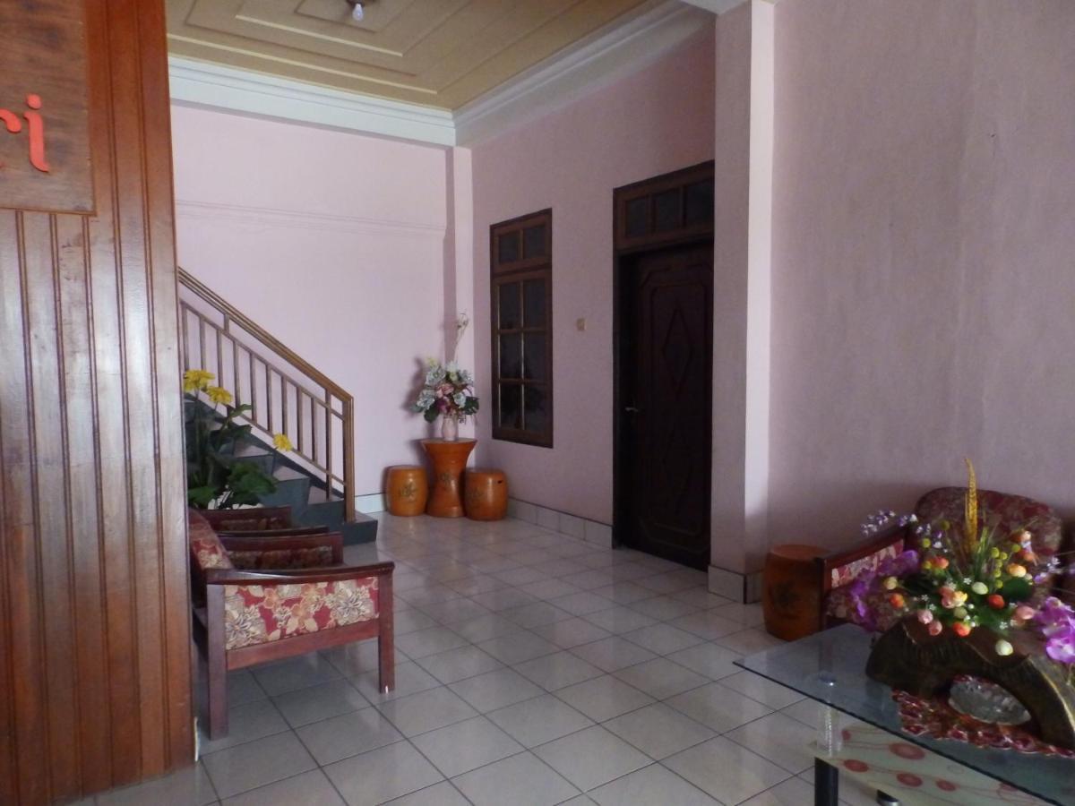 Bahari Family Hotel Bitung 外观 照片