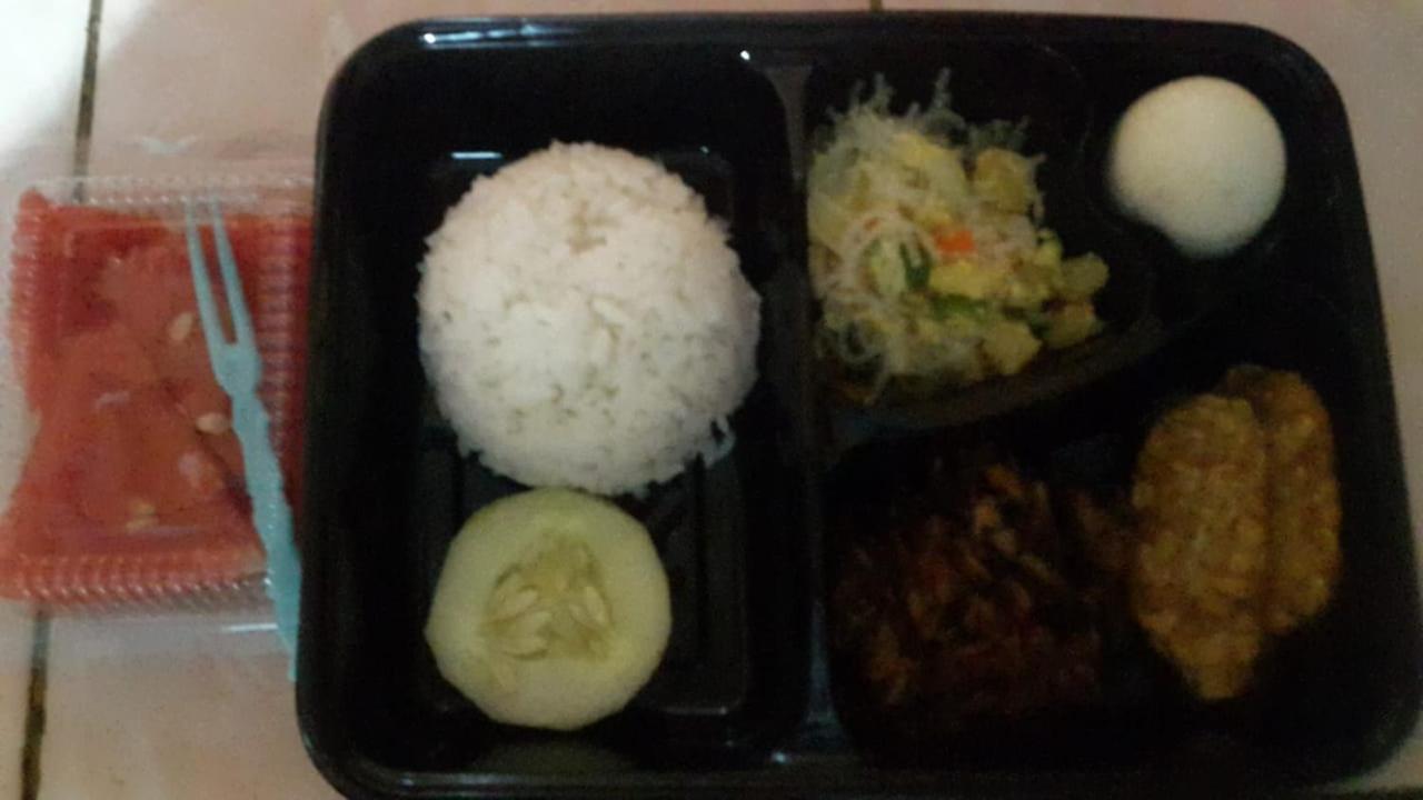Bahari Family Hotel Bitung 外观 照片